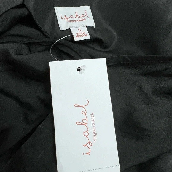 Ingrid & Isabel Maternity Blouse, Keyhole Back, Black, Medium & Small Av… - Picture 3 of 3